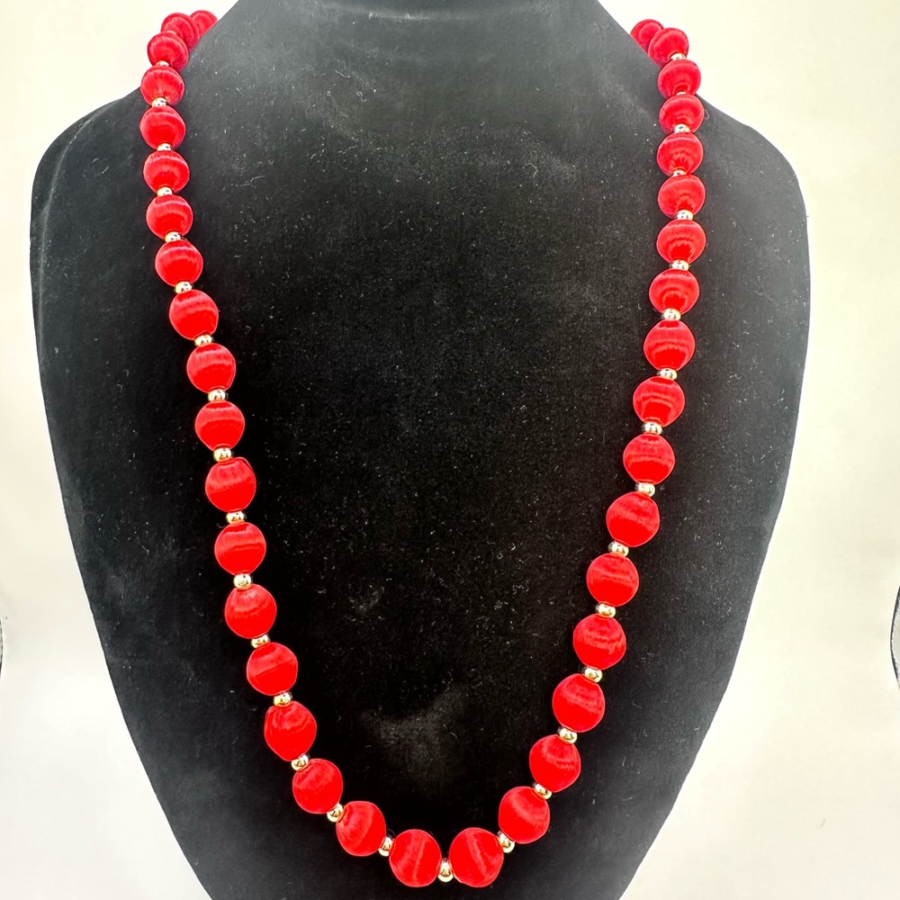 Vintage 50s Coral Red Silk Thread Beaded Necklace Gold Tone Jewelry 15"